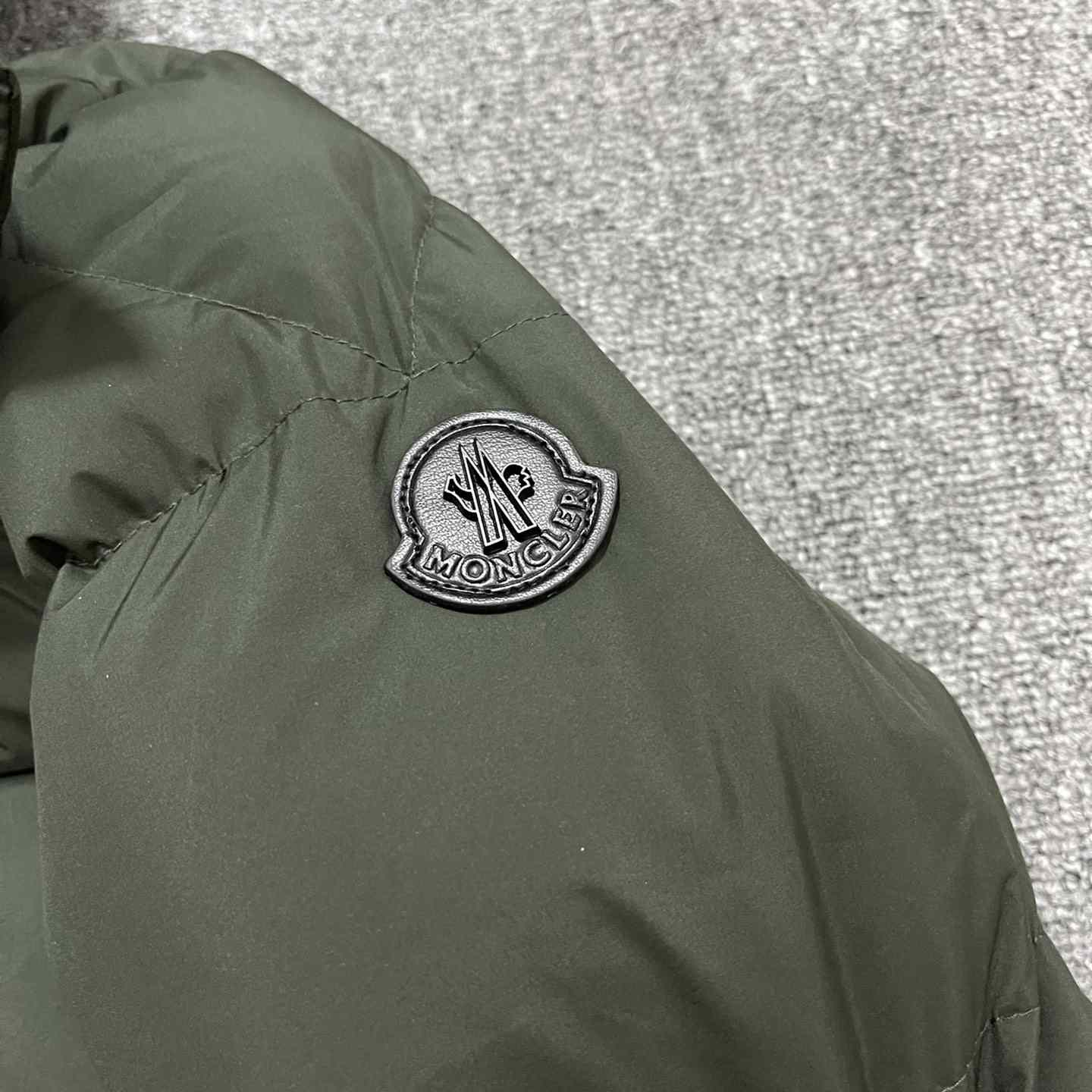 Moncler Bauges Short Down Jacket - PerfectKickZ