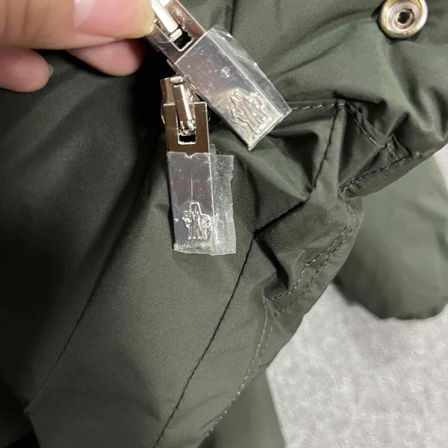 Moncler Bauges Short Down Jacket - PerfectKickZ