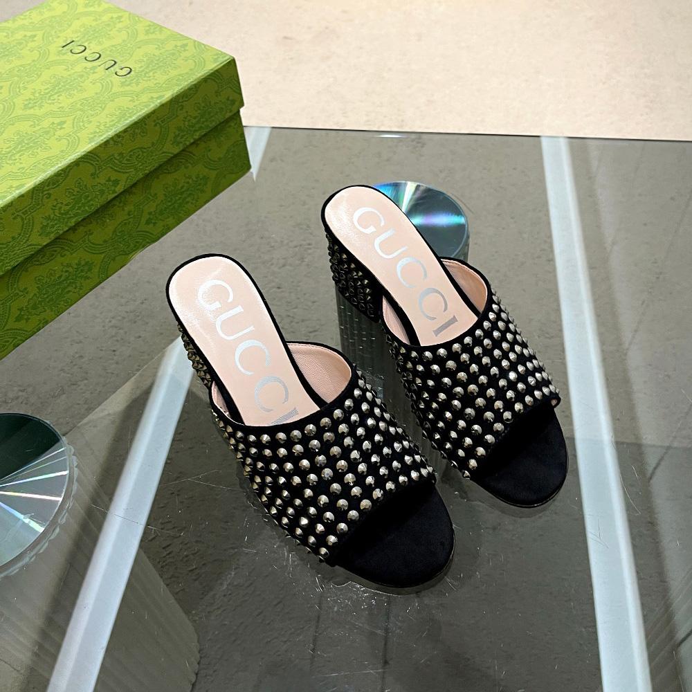 Gucci Women's Slide Sandal With Crystals - PerfectKickZ