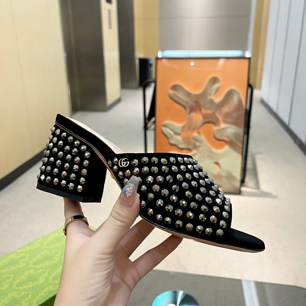 Gucci Women's Slide Sandal With Crystals - PerfectKickZ