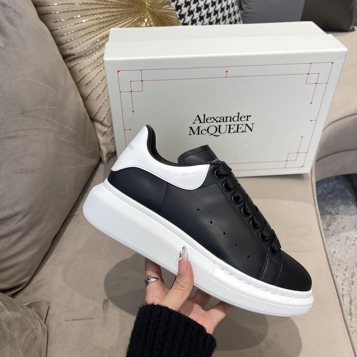 Alexander Mqueen Oversized Sneaker In Black/White - PerfectKickZ