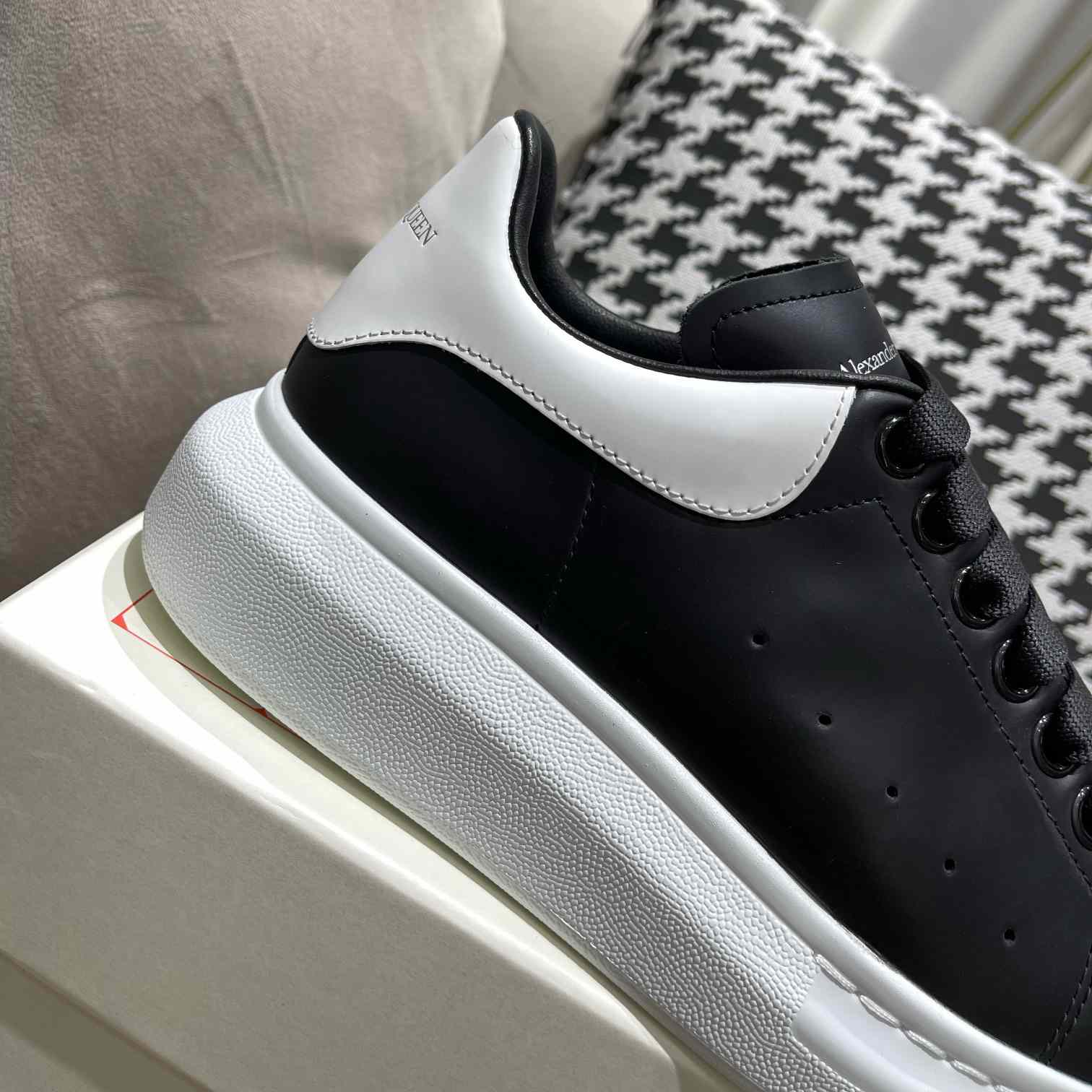 Alexander Mqueen Oversized Sneaker In Black/White - PerfectKickZ