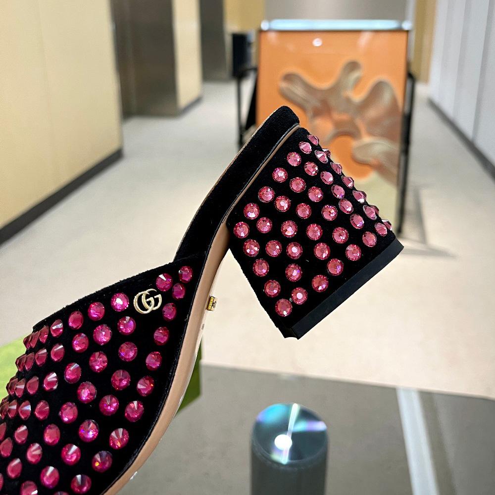 Gucci Women's Slide Sandal With Crystals - PerfectKickZ