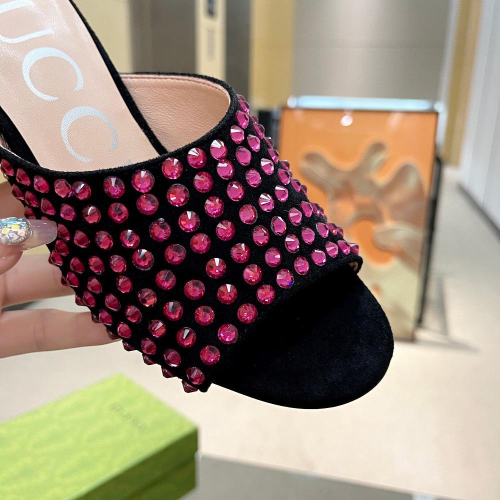 Gucci Women's Slide Sandal With Crystals - PerfectKickZ
