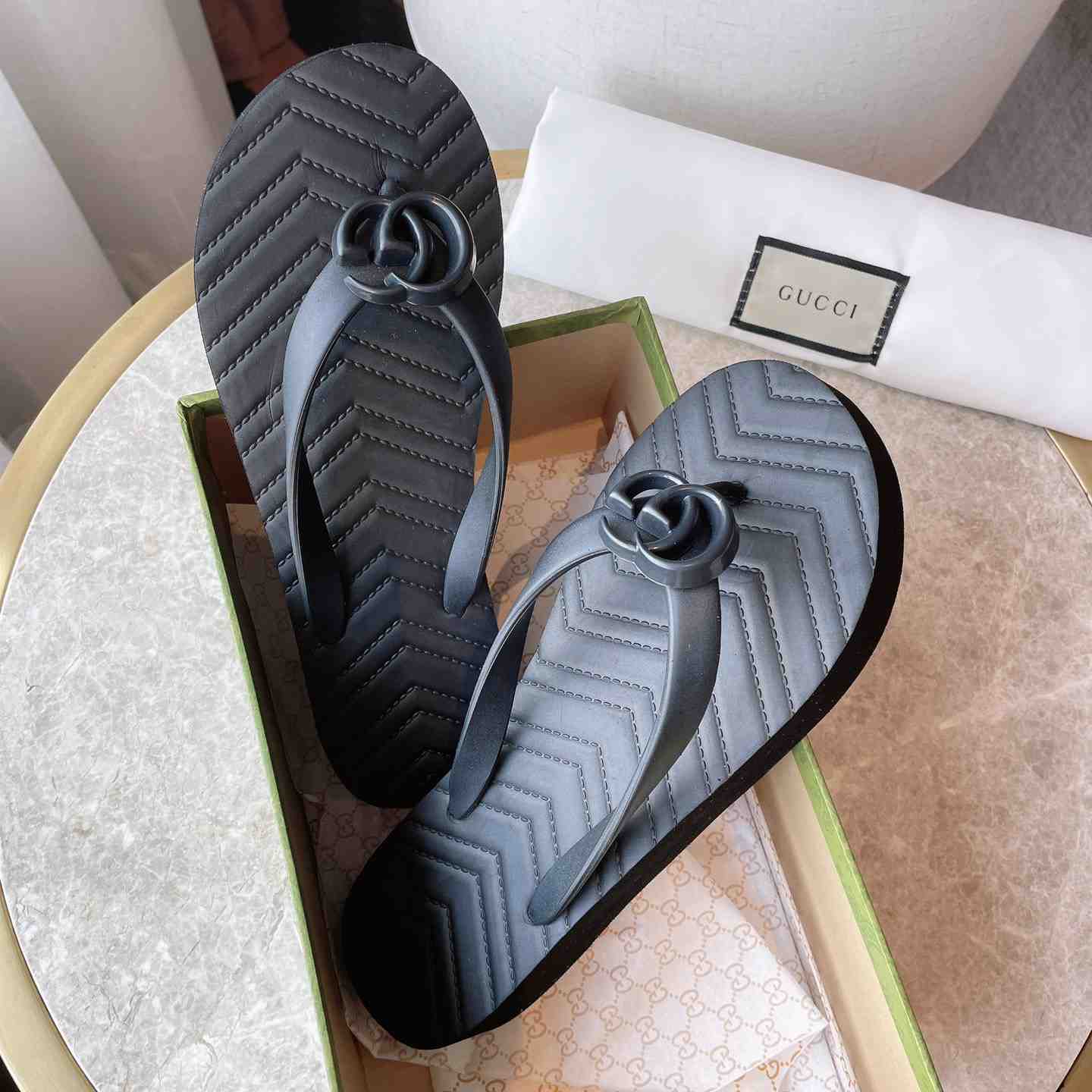 Gucci Women's Chevron Thong Sandal - PerfectKickZ