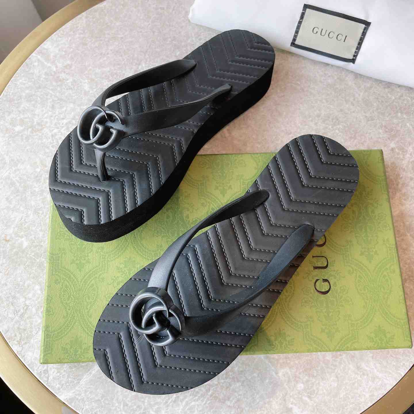 Gucci Women's Chevron Thong Sandal - PerfectKickZ
