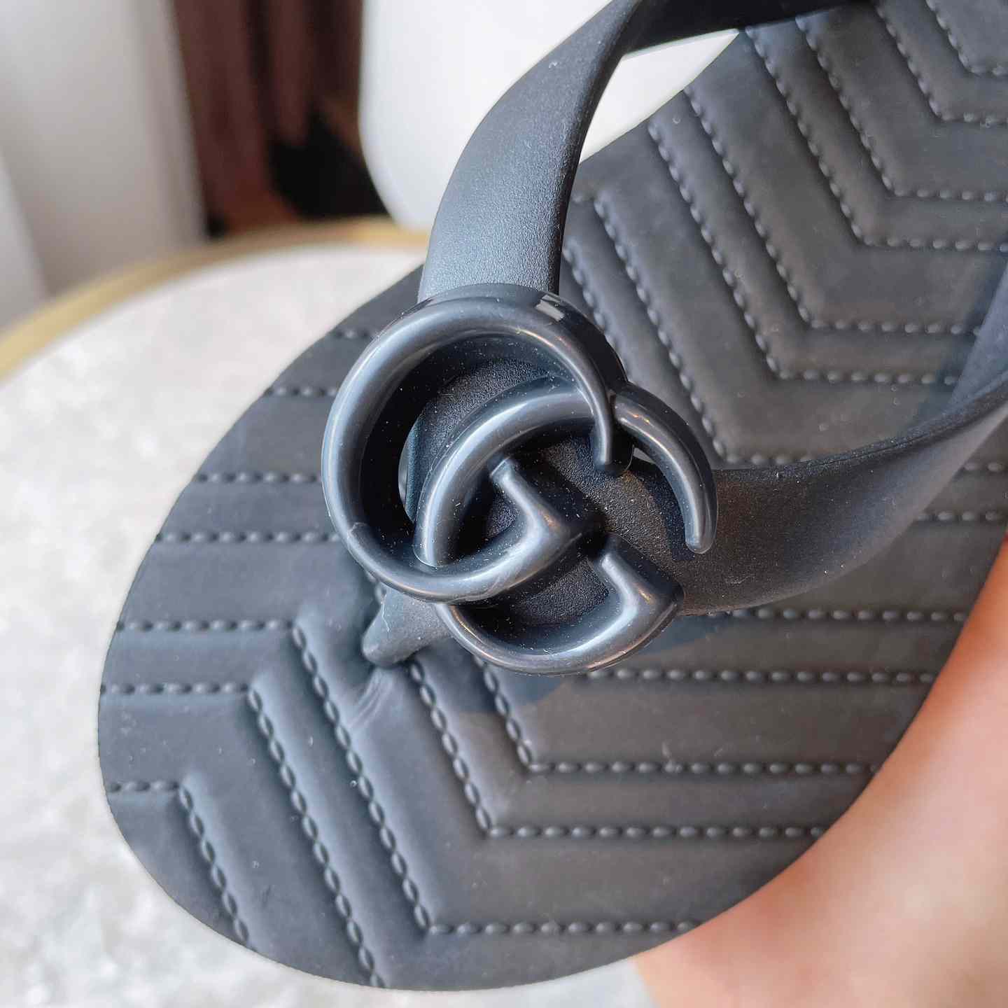 Gucci Women's Chevron Thong Sandal - PerfectKickZ