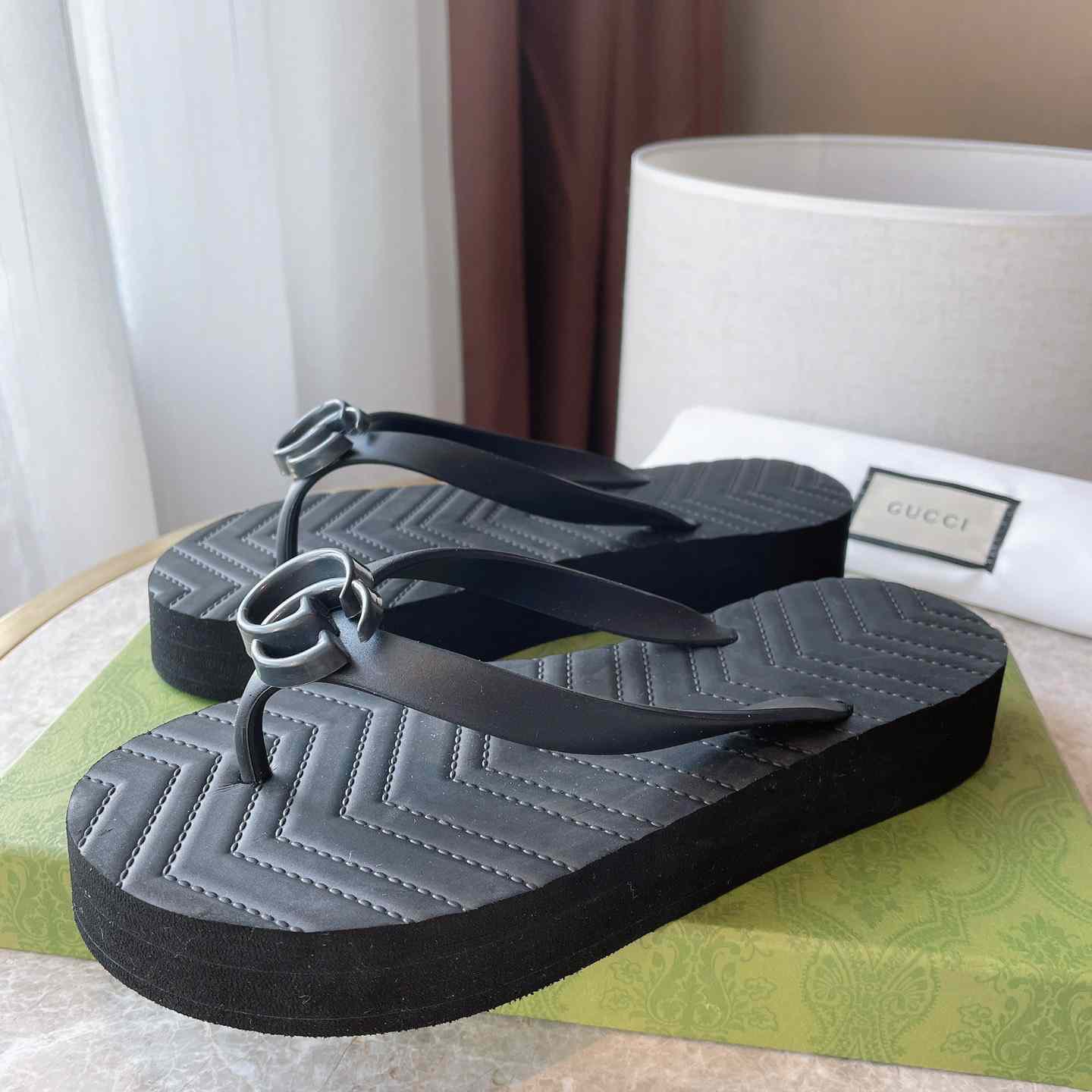 Gucci Women's Chevron Thong Sandal - PerfectKickZ
