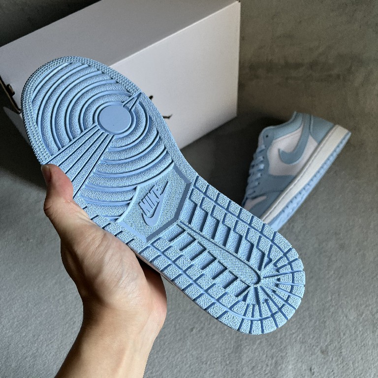 Air Jordan 1 Low Sneaker    DC0774-141 - PerfectKickZ