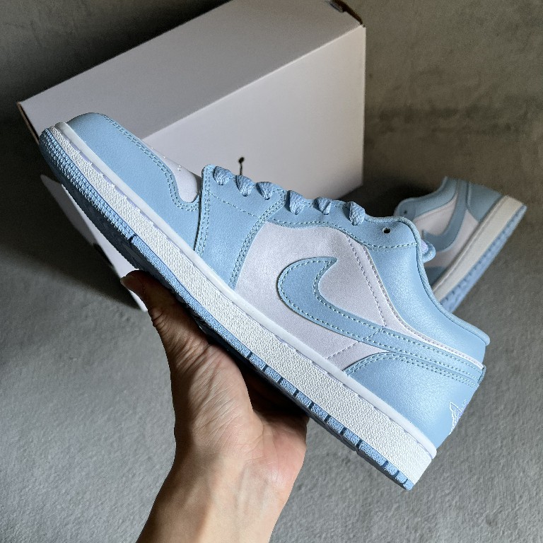 Air Jordan 1 Low Sneaker    DC0774-141 - PerfectKickZ