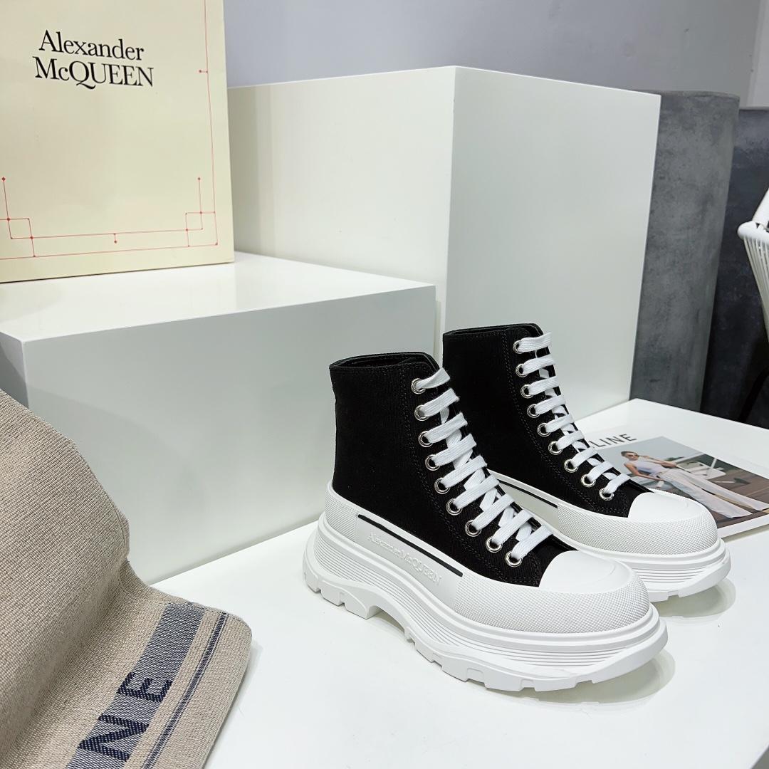 Alexander Mqueen Tread Slick Boot In Magnolia - PerfectKickZ