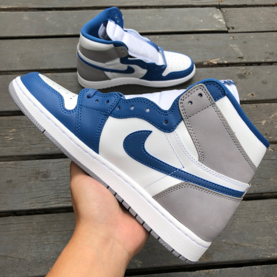 Air Jordan 1 Retro Sneaker   fd1437-410 - 