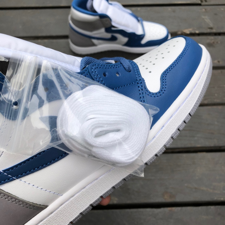 Air Jordan 1 Retro Sneaker   fd1437-410 - PerfectKickZ