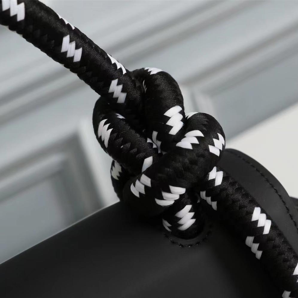 Off white Gummy Jitney 1.4 Top Handle(25-19-10cm) - PerfectKickZ