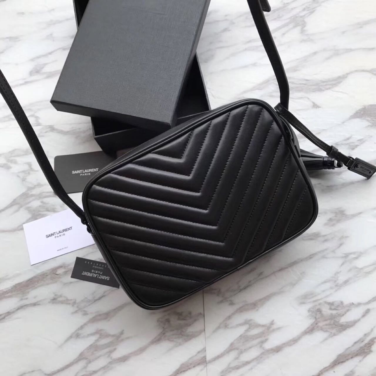 Saint Laurent Black Leather Shoulder Bag ( 23-16-6 cm) - PerfectKickZ
