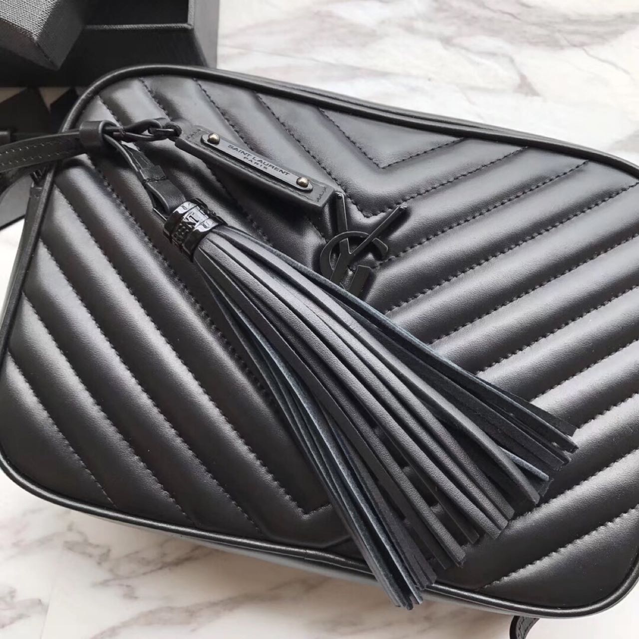 Saint Laurent Black Leather Shoulder Bag ( 23-16-6 cm) - PerfectKickZ