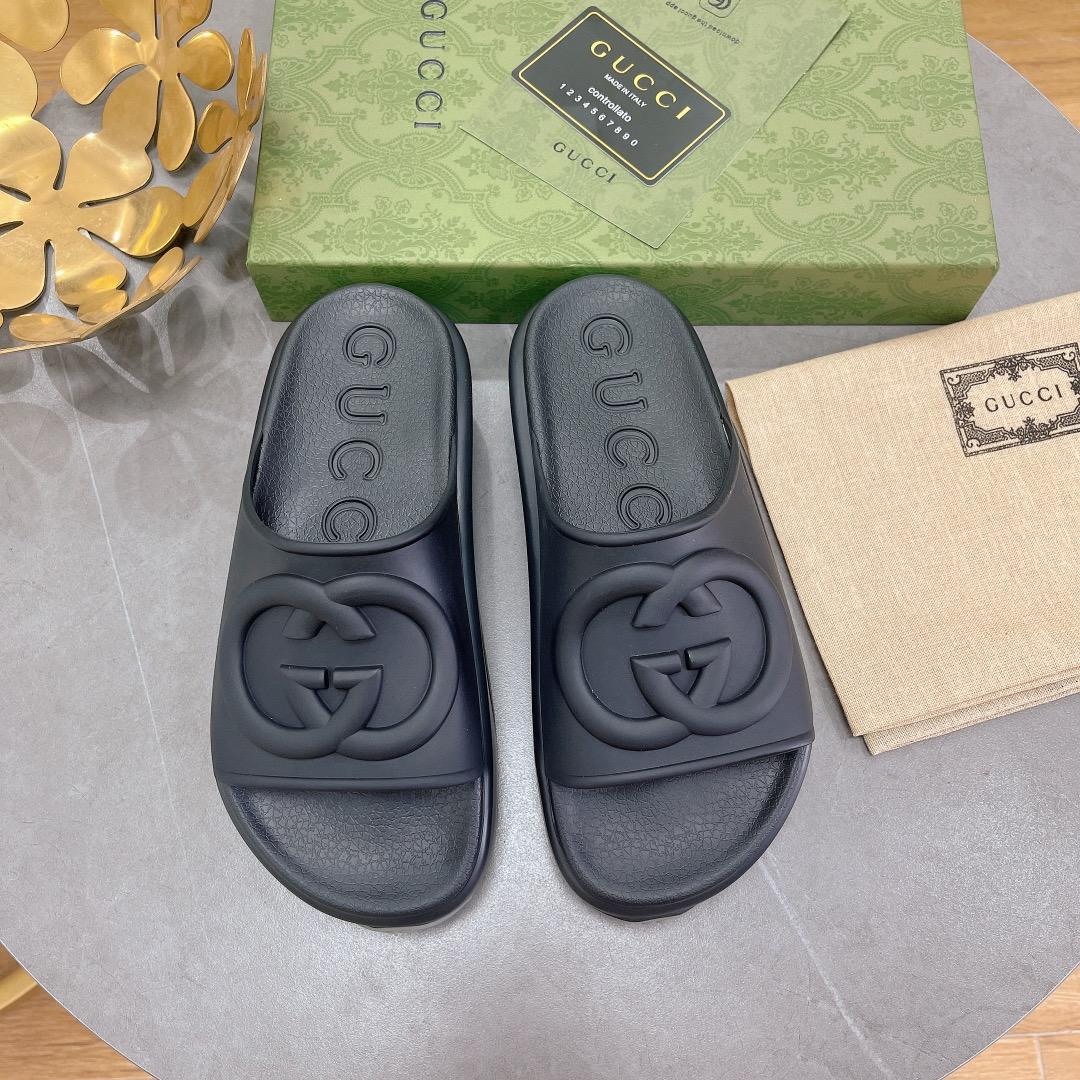 Gucci Women's Slide With Interlocking G - PerfectKickZ