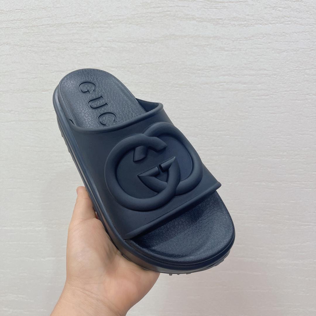 Gucci Women's Slide With Interlocking G - PerfectKickZ