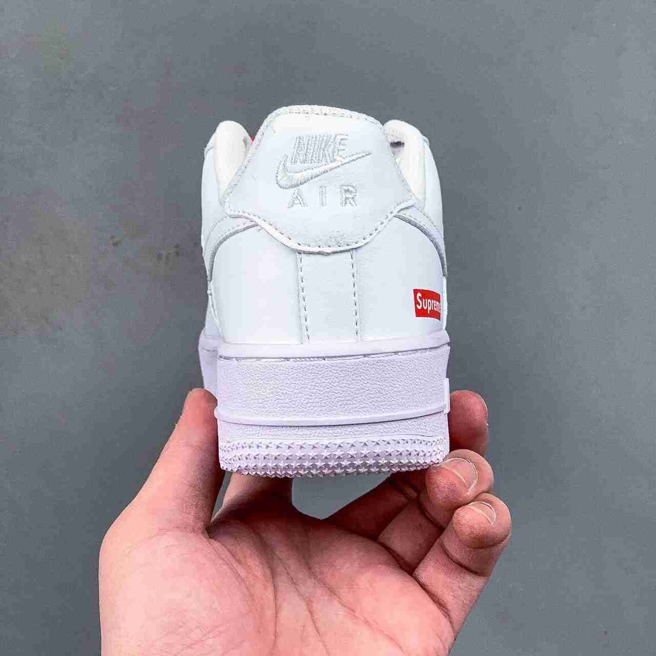 Supreme x Nike Air Force 1 Low  Sneaker    0926481X32 - PerfectKickZ