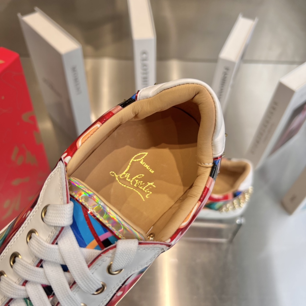 Christian Louboutin Low-Top Sneaker - PerfectKickZ