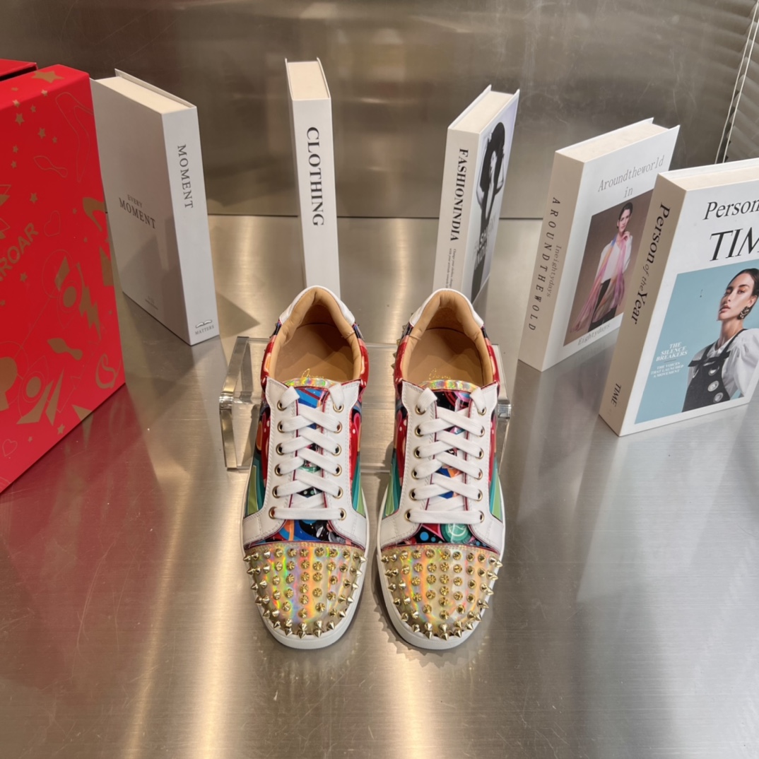 Christian Louboutin Low-Top Sneaker - PerfectKickZ