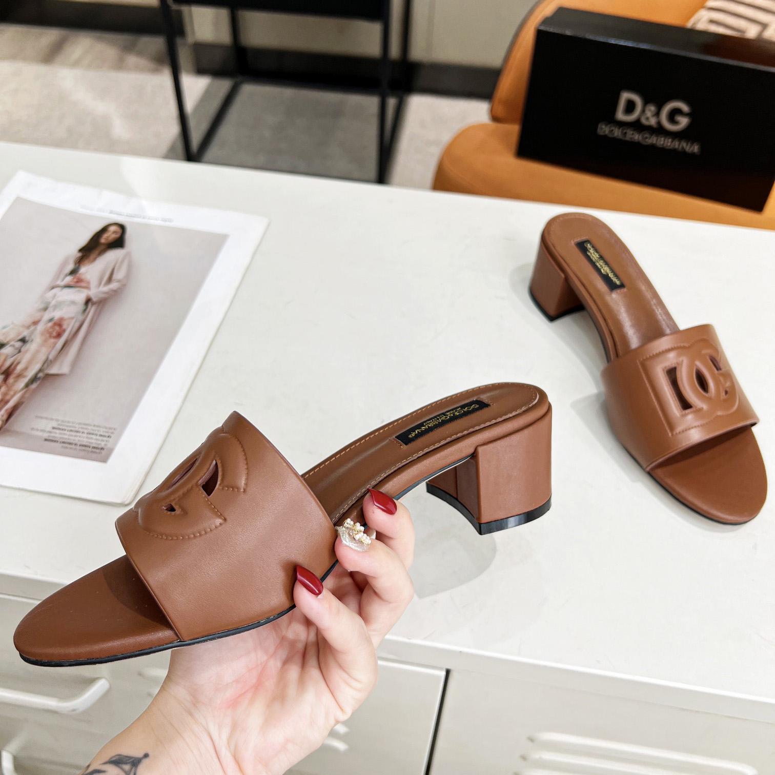 Dolce & Gabbana Calfskin Sliders With DG Logo - PerfectKickZ
