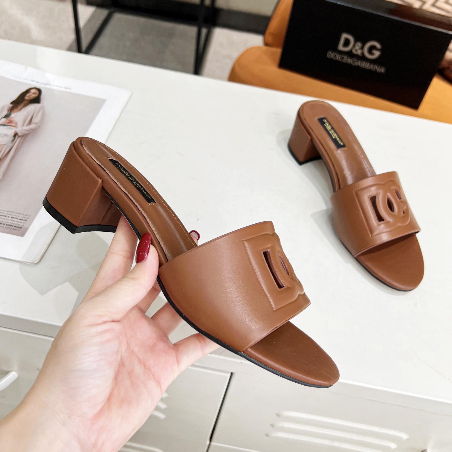 Dolce & Gabbana Calfskin Sliders With DG Logo - PerfectKickZ