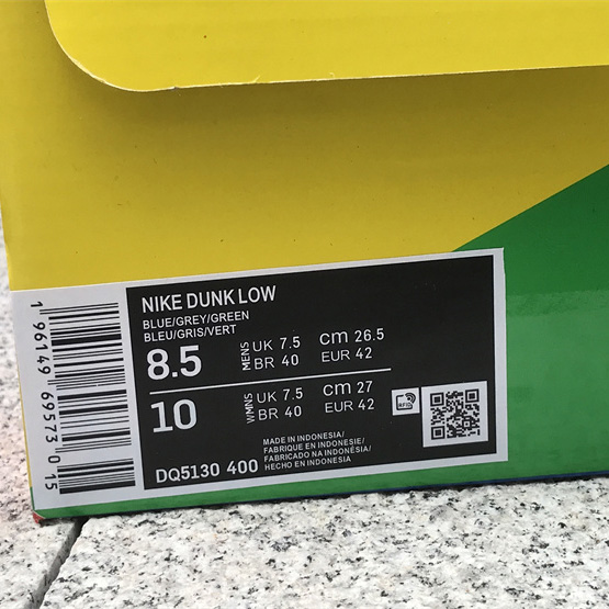 Fly Streetwear x Nike SB Dunk Low Sneaker         DQ5130-400 - PerfectKickZ