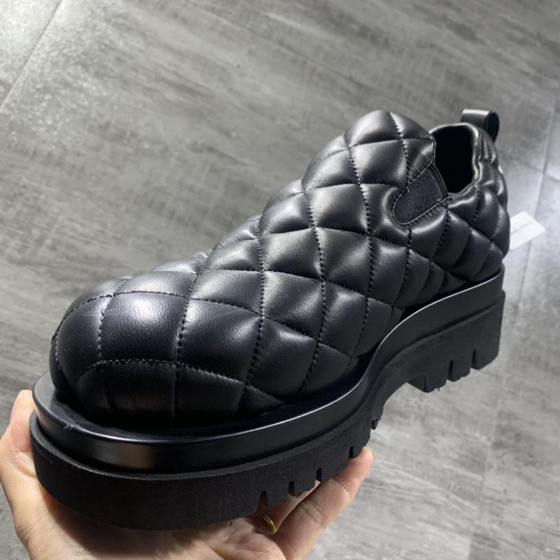 Bottega Veneta Men's Black Quilted Slip On Shoes - PerfectKickZ