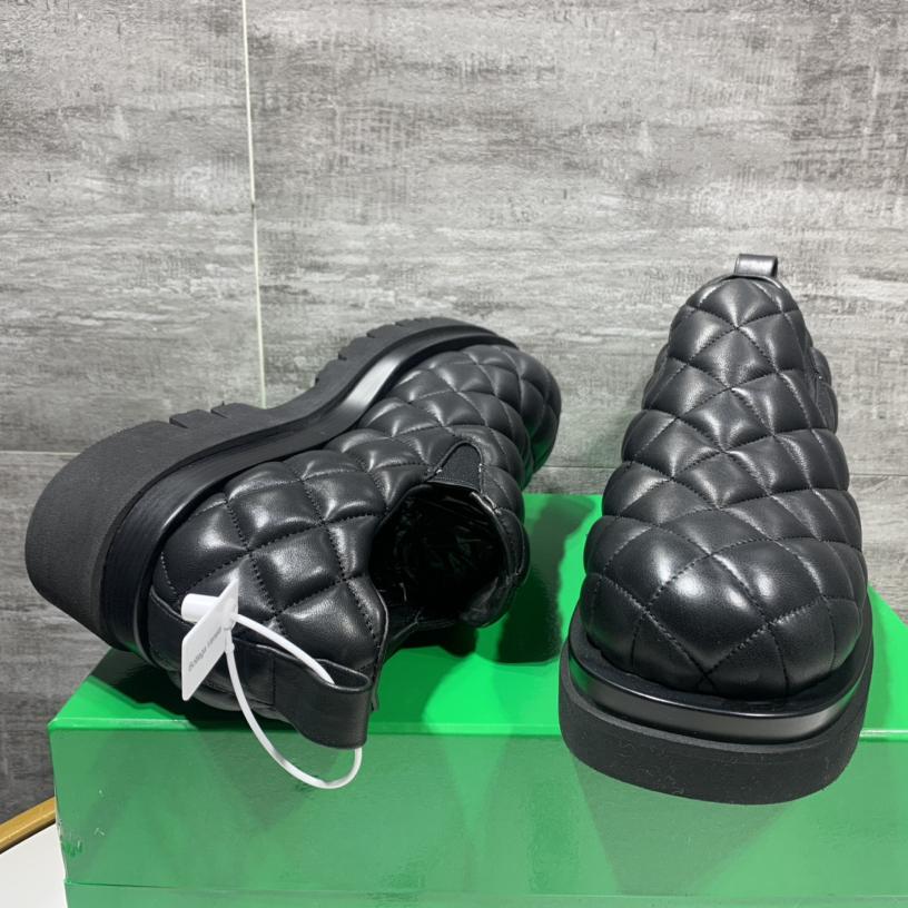 Bottega Veneta Men's Black Quilted Slip On Shoes - PerfectKickZ