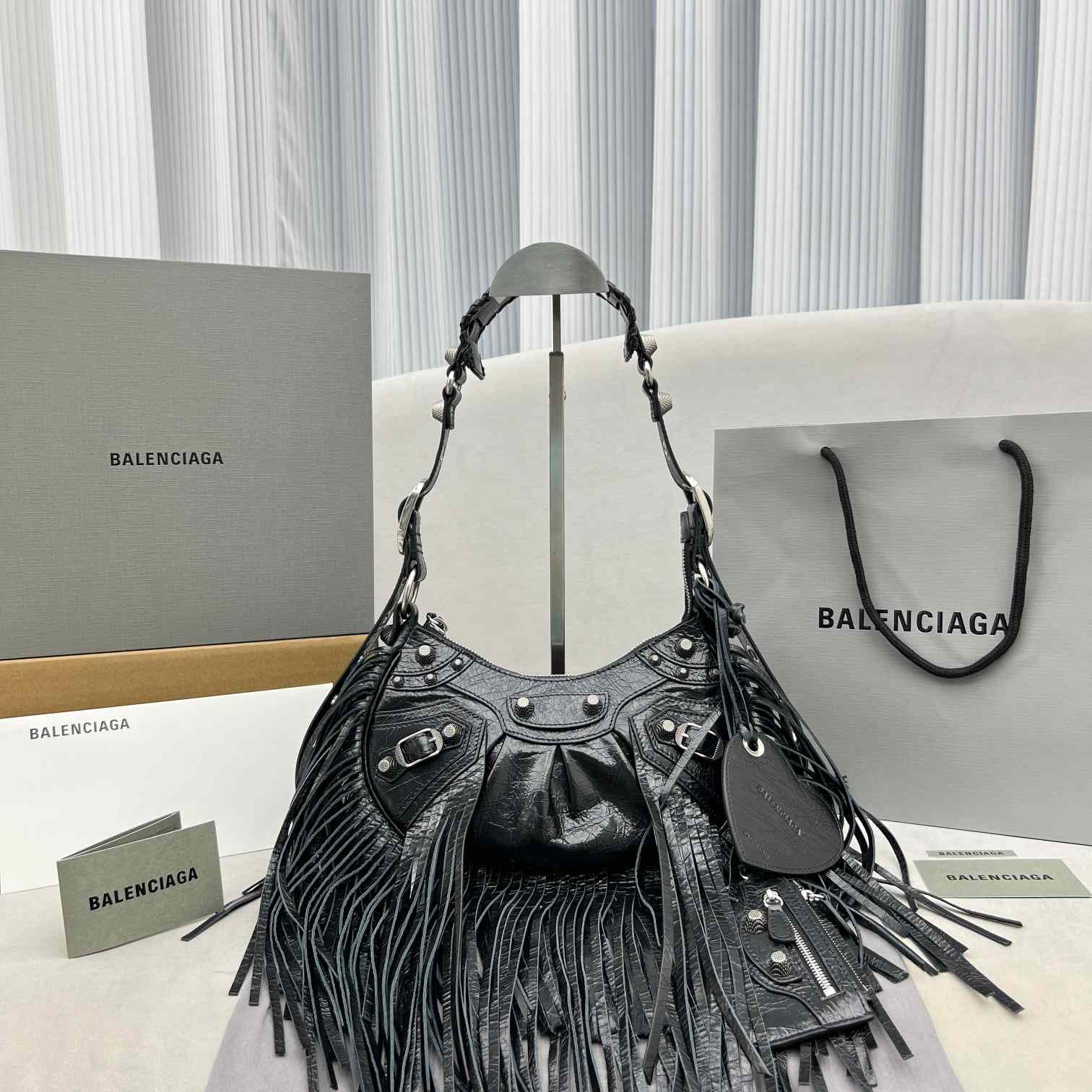 Balenciaga Women's Le Cagole Shoulder Bag(26-16-9.9cm) - PerfectKickZ