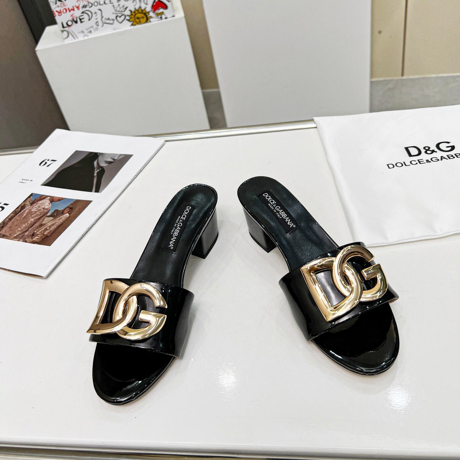 Dolce & Gabbana Polished Calfskin Sliders With DG Logo - PerfectKickZ