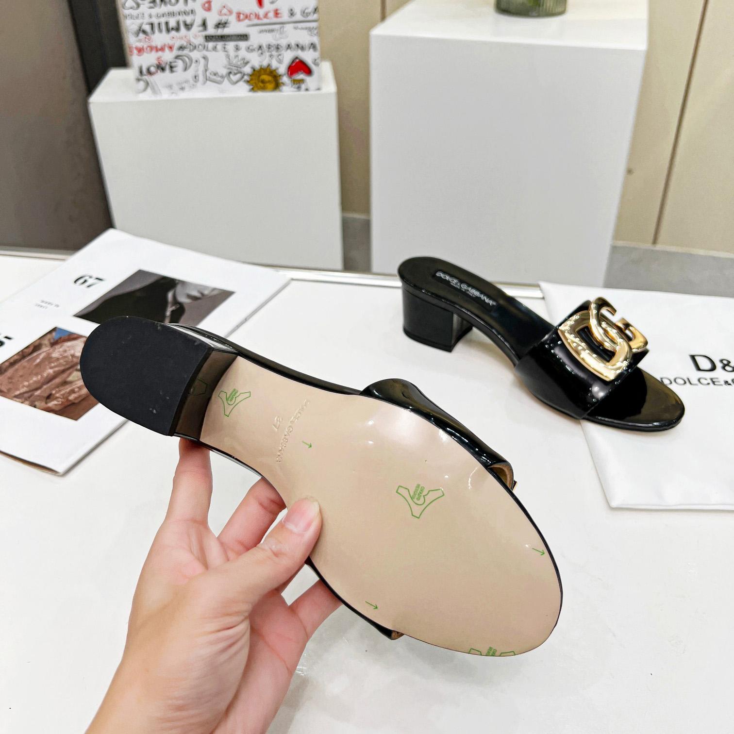 Dolce & Gabbana Polished Calfskin Sliders With DG Logo - PerfectKickZ