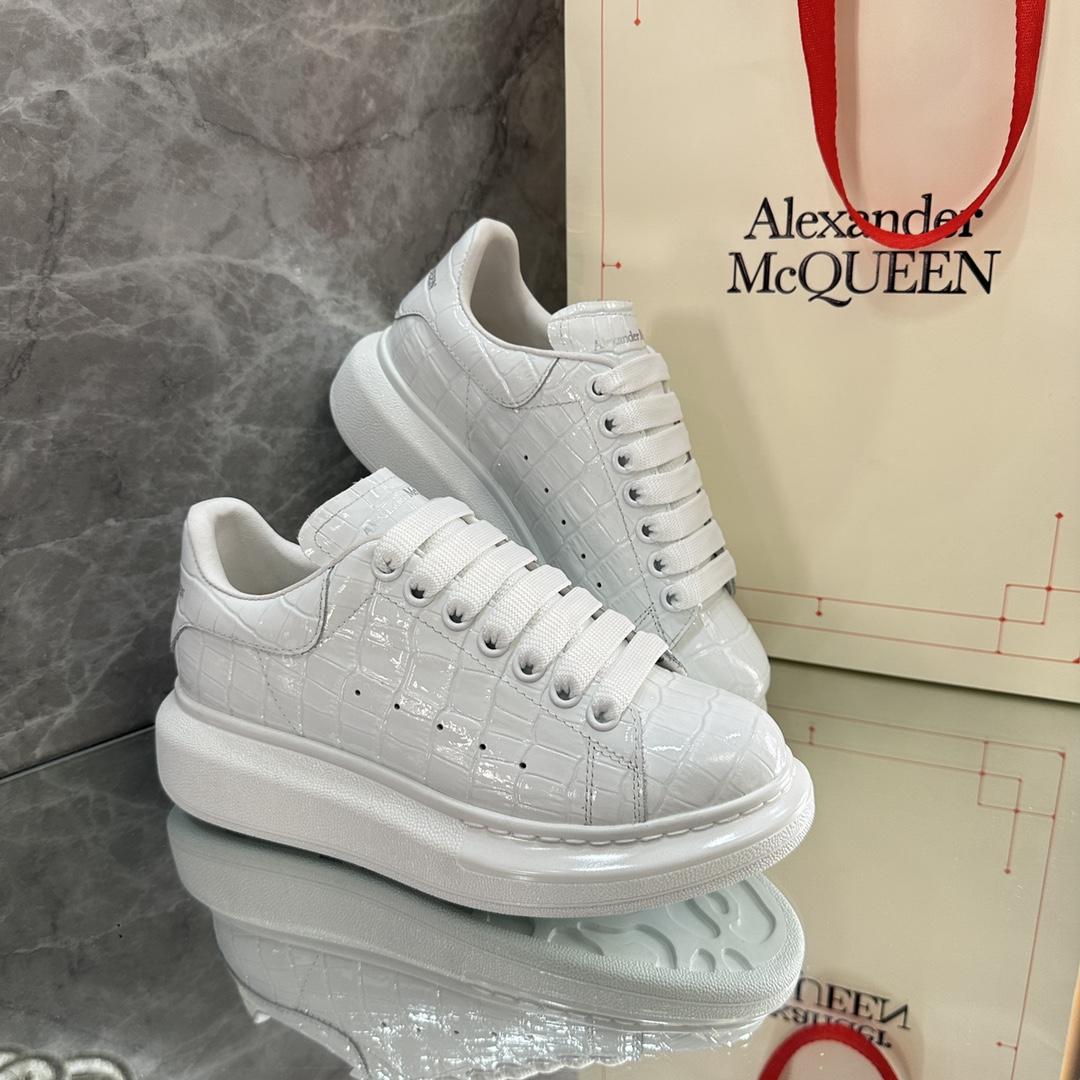 Alexander Mqueen Oversized Low-Top Sneakers - PerfectKickZ