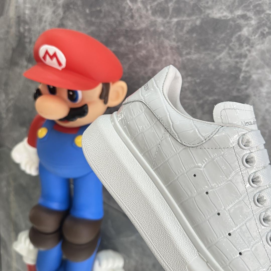 Alexander Mqueen Oversized Low-Top Sneakers - PerfectKickZ