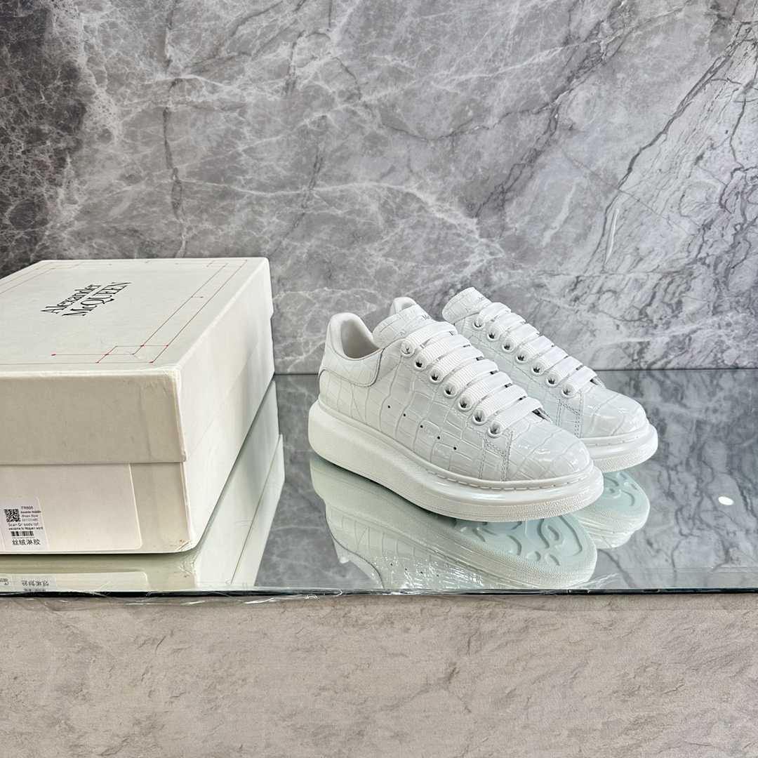 Alexander Mqueen Oversized Low-Top Sneakers - PerfectKickZ