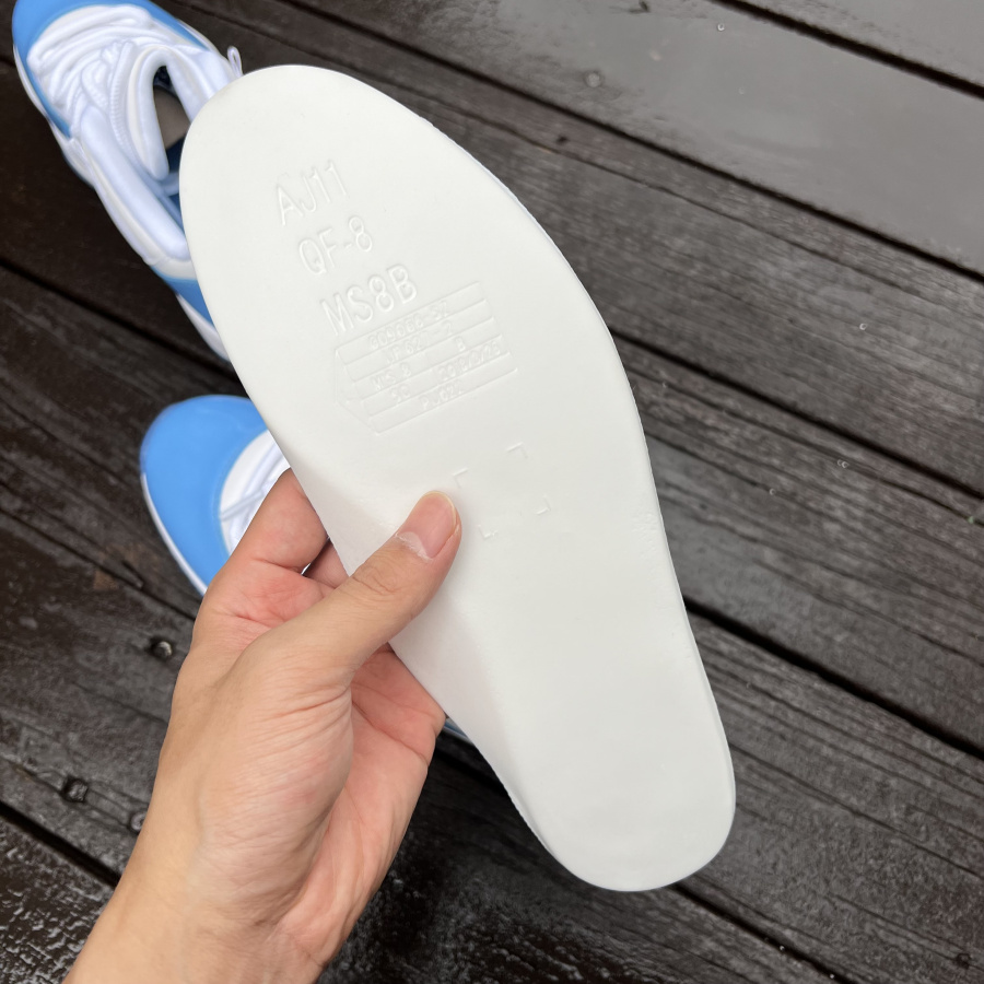 Air Jordan 11 Low UNC AJ11 Sneaker     528895-106 - 