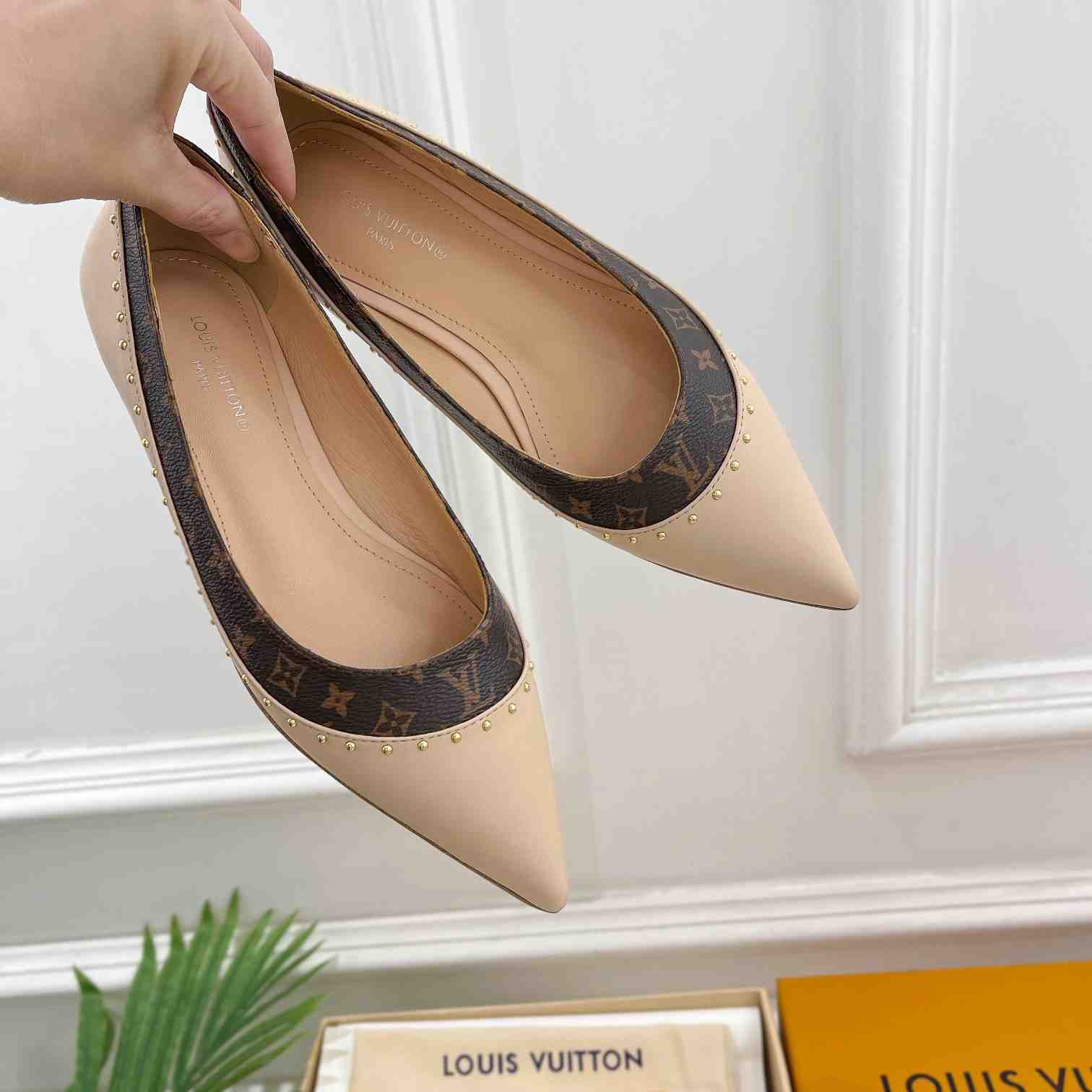 Louis Vuitton Signature Flat Ballerina    - PerfectKickZ