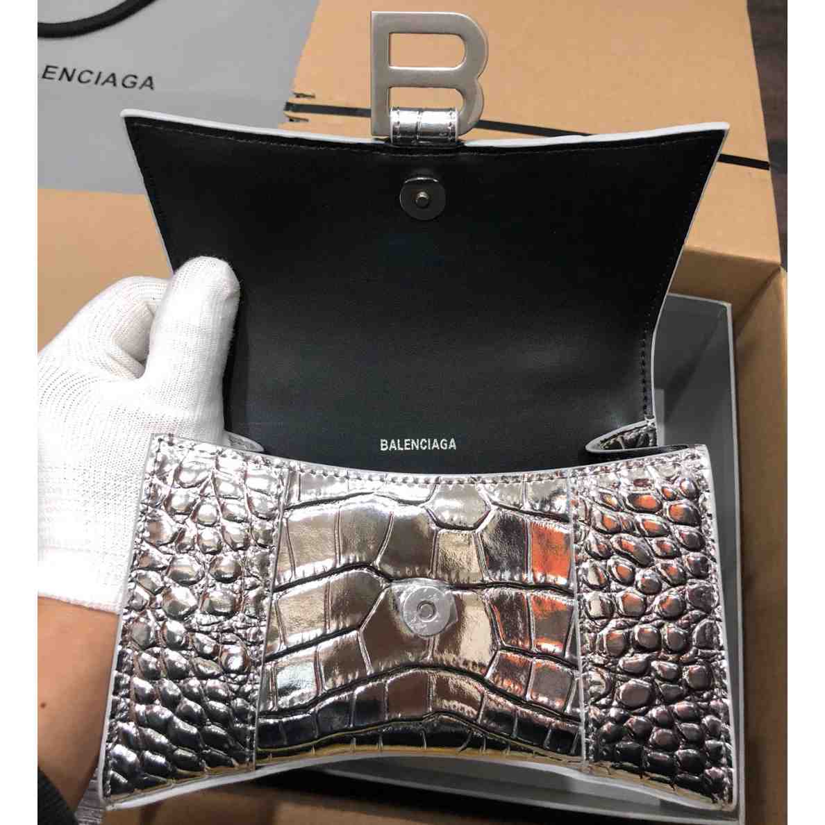 Balenciaga Women's Hourglass Small Handbag  (19-21-8cm) - PerfectKickZ