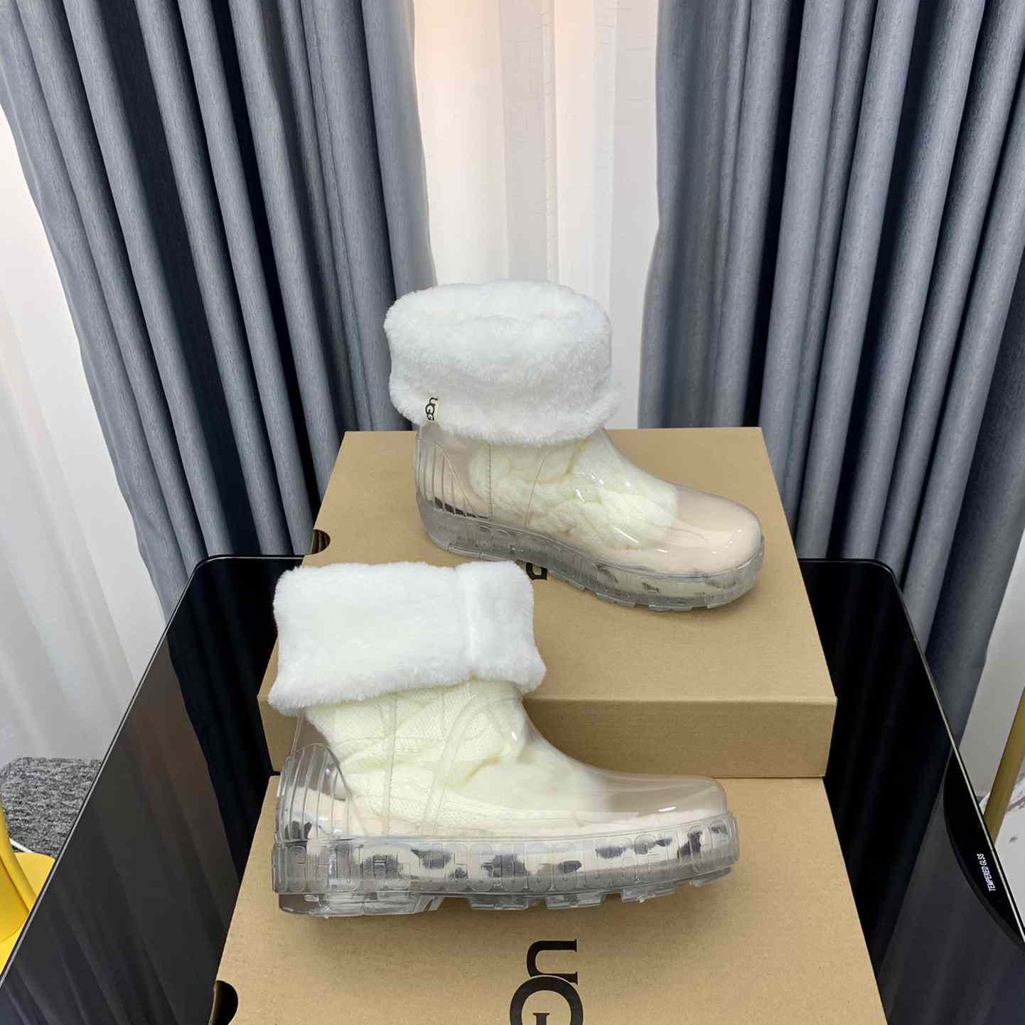 Ugg Drizlita Clear Womens Taffy White Fashion Boots - PerfectKickZ