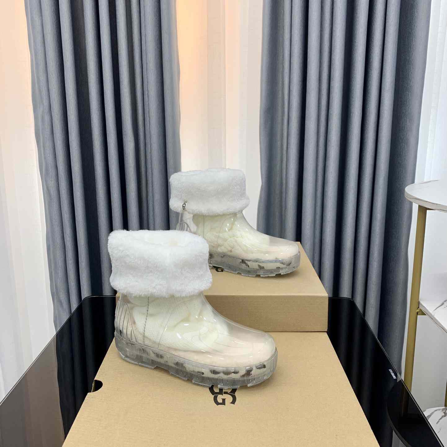 Ugg Drizlita Clear Womens Taffy White Fashion Boots - PerfectKickZ