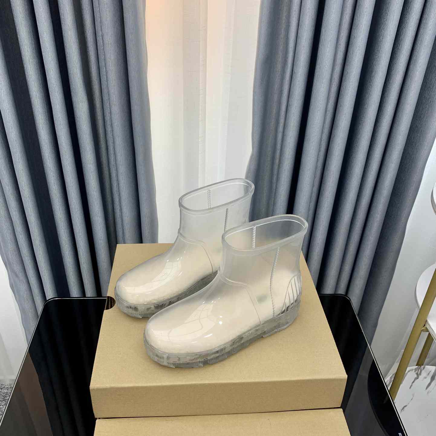 Ugg Drizlita Clear Womens Taffy White Fashion Boots - PerfectKickZ