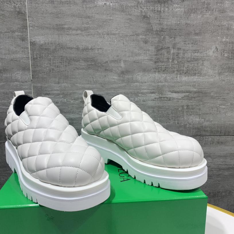 Bottega Veneta Men's White Quilted Slip On Shoes - PerfectKickZ
