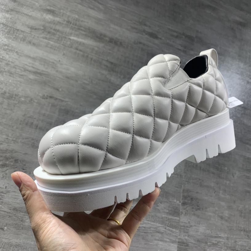 Bottega Veneta Men's White Quilted Slip On Shoes - PerfectKickZ