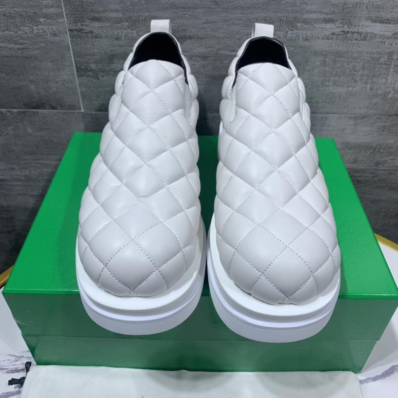 Bottega Veneta Men's White Quilted Slip On Shoes - PerfectKickZ