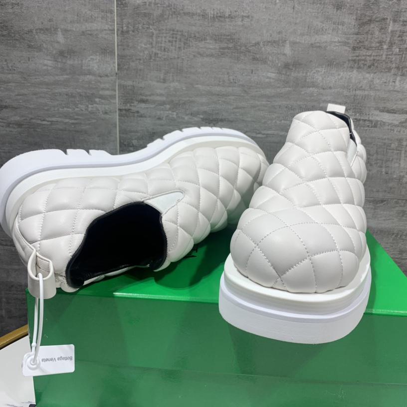 Bottega Veneta Men's White Quilted Slip On Shoes - PerfectKickZ
