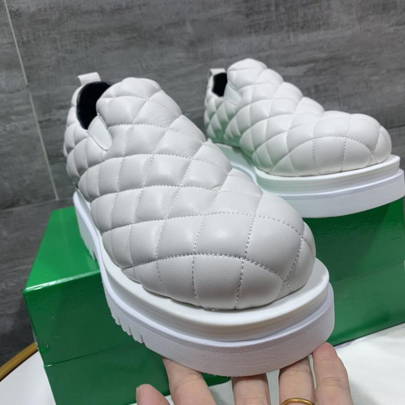 Bottega Veneta Men's White Quilted Slip On Shoes - PerfectKickZ