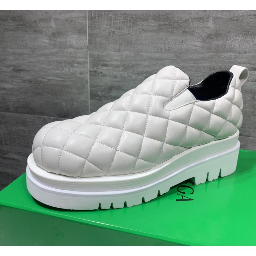 Bottega Veneta Men's White Quilted Slip On Shoes - PerfectKickZ