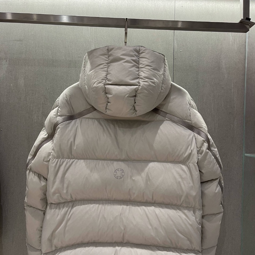 Moncler Short Down Jacket    - PerfectKickZ