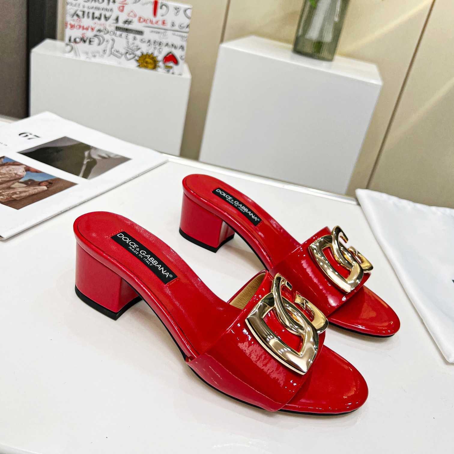 Dolce & Gabbana Polished Calfskin Sliders With DG Logo - PerfectKickZ